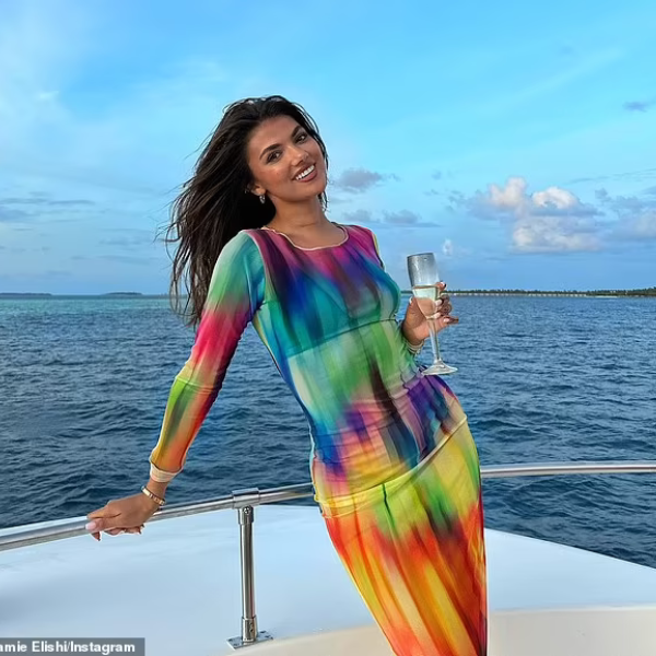 Daily Mail UK: Samie Elishi enjoying her stay at the koolest island (desti)nation
