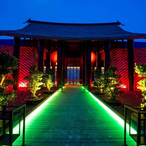 Asian fusion dining with an ocean-fresh twist